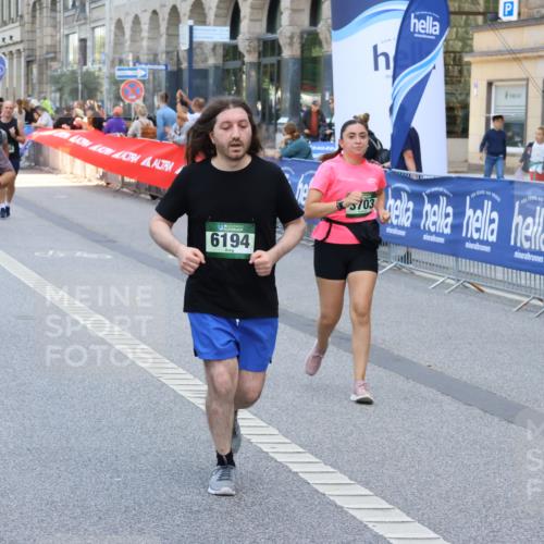 07.09.2025 - BARMER Alsterlauf Strokosch-Dieckow http://msf.ph/oto/8749988 07.09.2025 10:15:44 Ziel 2321, 2343, 2354, 2690, 2943, 2961, 2974, 3061, 3429, 3430, 3621, 3648, 3649, 3742, 3772, 3903, 4221, 4315, 4468, 4538, 4719, 4720, 4768, 5121, 5563, 5756, 8018, 8222, 8313 meine-sportfotos.de