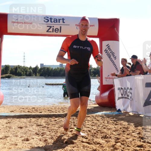 07.09.2025 - 19. Norderstedt Triathlon Luisa Fischer http://msf.ph/oto/8749991 07.09.2025 15:16:03 Schwimmen 412 meine-sportfotos.de