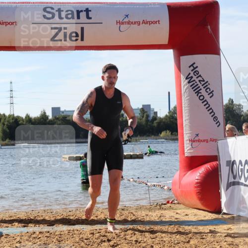 07.09.2025 - 19. Norderstedt Triathlon Luisa Fischer http://msf.ph/oto/8750005 07.09.2025 11:00:26 Schwimmen 784, 1225 meine-sportfotos.de