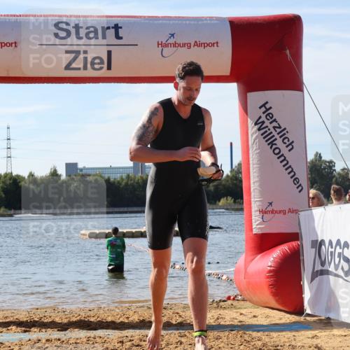 07.09.2025 - 19. Norderstedt Triathlon Luisa Fischer http://msf.ph/oto/8750012 07.09.2025 11:00:26 Schwimmen 784, 1225 meine-sportfotos.de