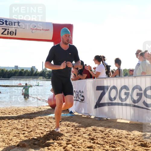 07.09.2025 - 19. Norderstedt Triathlon Luisa Fischer http://msf.ph/oto/8750014 07.09.2025 15:16:46 Schwimmen 941, 1418 meine-sportfotos.de