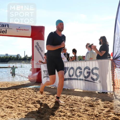 07.09.2025 - 19. Norderstedt Triathlon Luisa Fischer http://msf.ph/oto/8750018 07.09.2025 15:16:46 Schwimmen 941, 1418 meine-sportfotos.de