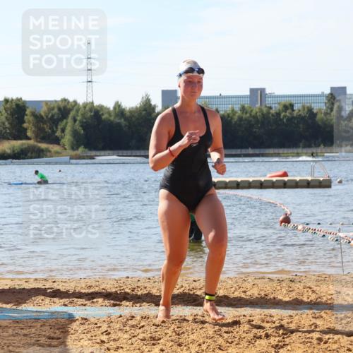 07.09.2025 - 19. Norderstedt Triathlon Luisa Fischer http://msf.ph/oto/8750034 07.09.2025 11:02:22 Schwimmen 714 meine-sportfotos.de