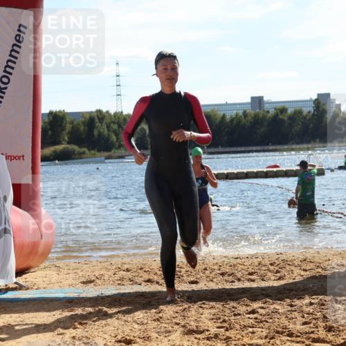 07.09.2025 - 19. Norderstedt Triathlon Luisa Fischer http://msf.ph/oto/8750043 07.09.2025 15:16:50 Schwimmen 941, 957, 1418 meine-sportfotos.de