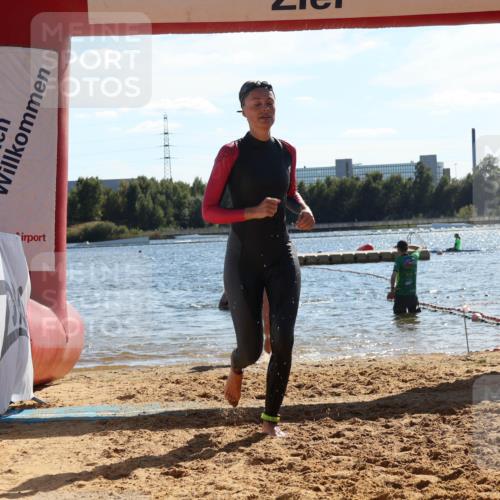 07.09.2025 - 19. Norderstedt Triathlon Luisa Fischer http://msf.ph/oto/8750046 07.09.2025 15:16:50 Schwimmen 941, 957, 1418 meine-sportfotos.de