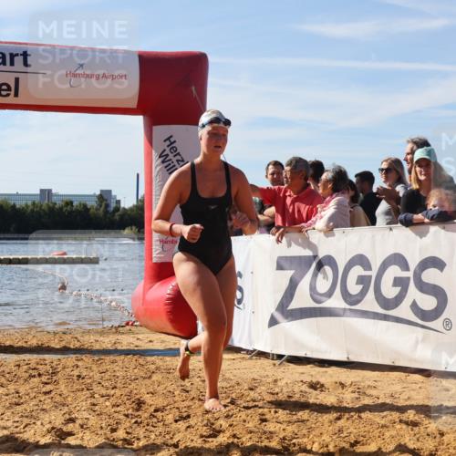 07.09.2025 - 19. Norderstedt Triathlon Luisa Fischer http://msf.ph/oto/8750047 07.09.2025 11:02:24 Schwimmen 714 meine-sportfotos.de