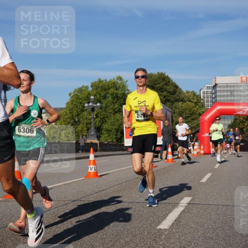 07.09.2025 - BARMER Alsterlauf Yannick Fuchs http://msf.ph/oto/8750078 07.09.2025 09:34:38 Laufen 5149, 6306, 209 meine-sportfotos.de
