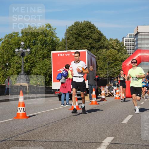 07.09.2025 - BARMER Alsterlauf Yannick Fuchs http://msf.ph/oto/8750099 07.09.2025 09:34:39 Laufen 2106, 3163 meine-sportfotos.de