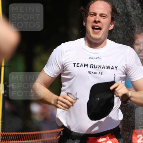 07.09.2025 - 19. Norderstedt Triathlon Michael Strokosch http://msf.ph/oto/8750100 07.09.2025 12:42:40 Laufen 139, 244, 261, 780, 827, 828, 1277, 1358, 1398 meine-sportfotos.de