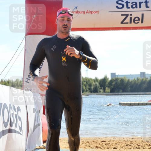 07.09.2025 - 19. Norderstedt Triathlon Luisa Fischer http://msf.ph/oto/8750111 07.09.2025 15:17:15 Schwimmen 1458 meine-sportfotos.de