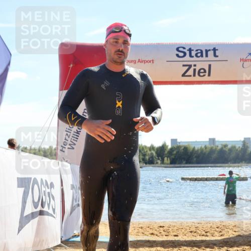 07.09.2025 - 19. Norderstedt Triathlon Luisa Fischer http://msf.ph/oto/8750114 07.09.2025 15:17:16 Schwimmen 1458 meine-sportfotos.de