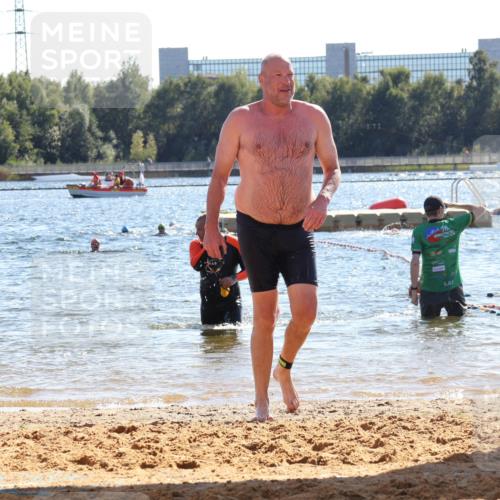 07.09.2025 - 19. Norderstedt Triathlon Luisa Fischer http://msf.ph/oto/8750133 07.09.2025 15:18:21 Schwimmen 1516 meine-sportfotos.de