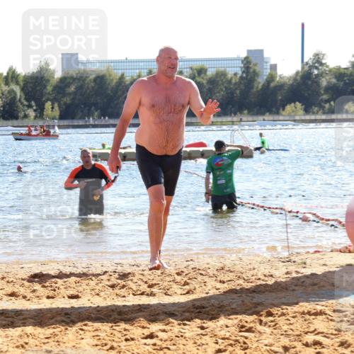 07.09.2025 - 19. Norderstedt Triathlon Luisa Fischer http://msf.ph/oto/8750140 07.09.2025 15:18:22 Schwimmen 1516 meine-sportfotos.de