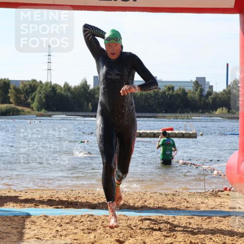 07.09.2025 - 19. Norderstedt Triathlon Luisa Fischer http://msf.ph/oto/8750145 07.09.2025 11:14:13 Schwimmen 746, 787 meine-sportfotos.de