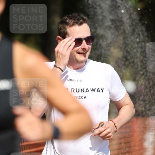 07.09.2025 - 19. Norderstedt Triathlon Michael Strokosch http://msf.ph/oto/8750158 07.09.2025 12:42:44 Laufen 244, 727, 827, 1277, 1358, 1398 meine-sportfotos.de