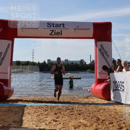 07.09.2025 - 19. Norderstedt Triathlon Luisa Fischer http://msf.ph/oto/8750174 07.09.2025 11:14:16 Schwimmen 746, 787 meine-sportfotos.de