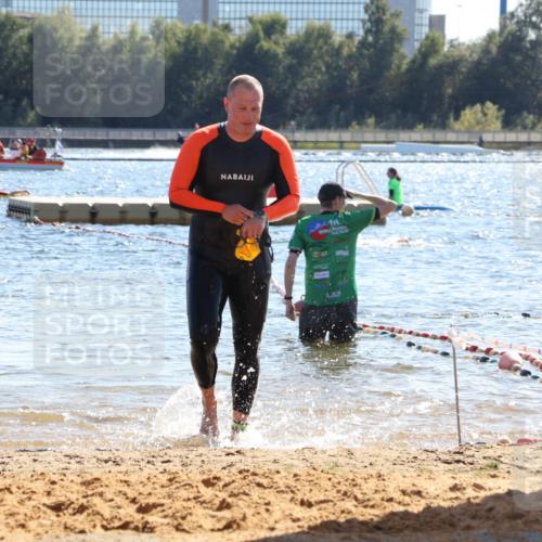 07.09.2025 - 19. Norderstedt Triathlon Luisa Fischer http://msf.ph/oto/8750182 07.09.2025 15:18:28 Schwimmen 381, 1516 meine-sportfotos.de