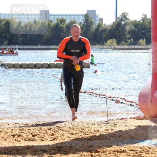07.09.2025 - 19. Norderstedt Triathlon Luisa Fischer http://msf.ph/oto/8750191 07.09.2025 15:18:29 Schwimmen 381, 1516 meine-sportfotos.de