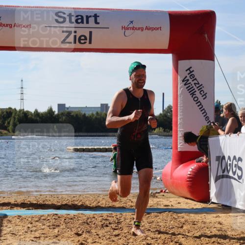 07.09.2025 - 19. Norderstedt Triathlon Luisa Fischer http://msf.ph/oto/8750193 07.09.2025 11:14:17 Schwimmen 746, 787 meine-sportfotos.de