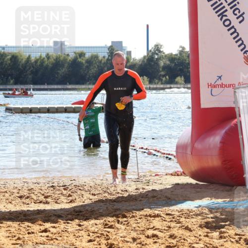 07.09.2025 - 19. Norderstedt Triathlon Luisa Fischer http://msf.ph/oto/8750203 07.09.2025 15:18:30 Schwimmen 381, 1516 meine-sportfotos.de