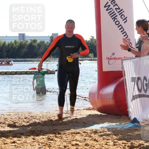 07.09.2025 - 19. Norderstedt Triathlon Luisa Fischer http://msf.ph/oto/8750222 07.09.2025 15:18:32 Schwimmen 381, 1516 meine-sportfotos.de