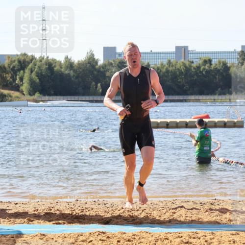 07.09.2025 - 19. Norderstedt Triathlon Luisa Fischer http://msf.ph/oto/8750235 07.09.2025 11:14:28 Schwimmen 154, 746 meine-sportfotos.de