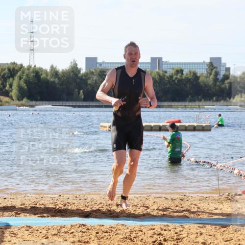 07.09.2025 - 19. Norderstedt Triathlon Luisa Fischer http://msf.ph/oto/8750241 07.09.2025 11:14:28 Schwimmen 154, 746 meine-sportfotos.de