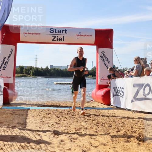 07.09.2025 - 19. Norderstedt Triathlon Luisa Fischer http://msf.ph/oto/8750259 07.09.2025 11:14:29 Schwimmen 154 meine-sportfotos.de