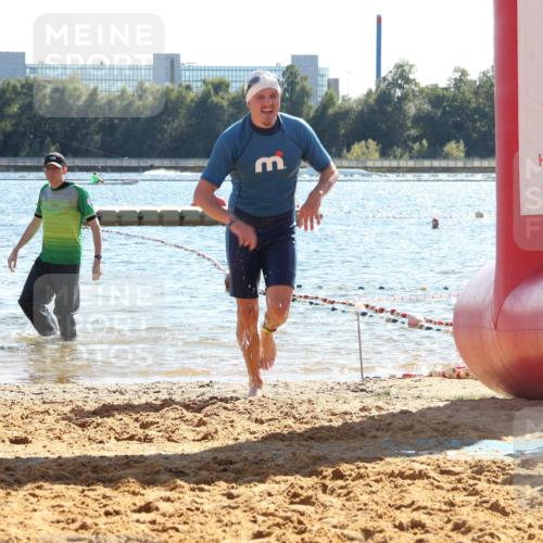 07.09.2025 - 19. Norderstedt Triathlon Luisa Fischer http://msf.ph/oto/8750266 07.09.2025 15:19:29 Schwimmen 371, 386, 1452 meine-sportfotos.de