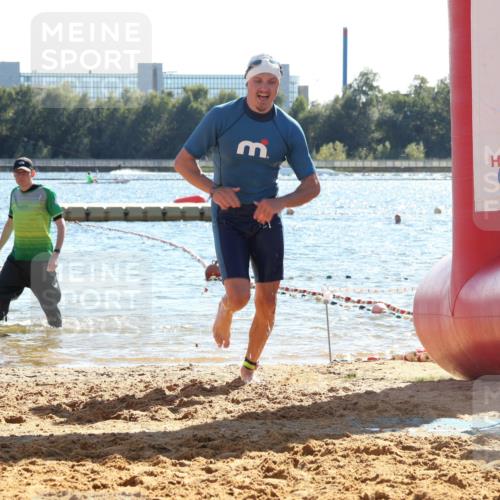 07.09.2025 - 19. Norderstedt Triathlon Luisa Fischer http://msf.ph/oto/8750270 07.09.2025 15:19:29 Schwimmen 371, 386, 1452 meine-sportfotos.de