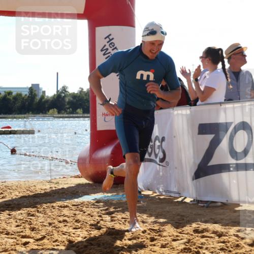 07.09.2025 - 19. Norderstedt Triathlon Luisa Fischer http://msf.ph/oto/8750288 07.09.2025 15:19:31 Schwimmen 371, 386, 1452 meine-sportfotos.de