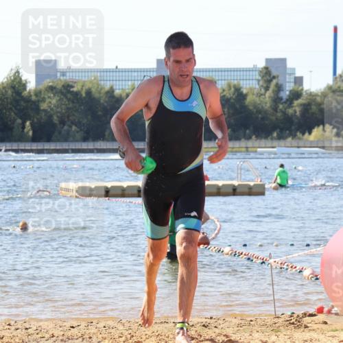 07.09.2025 - 19. Norderstedt Triathlon Luisa Fischer http://msf.ph/oto/8750289 07.09.2025 11:14:47 Schwimmen 1332 meine-sportfotos.de