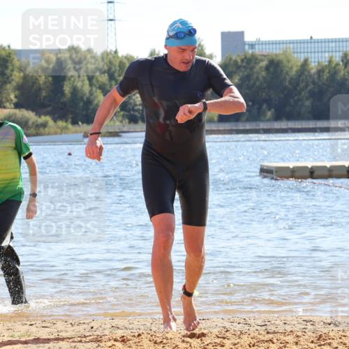 07.09.2025 - 19. Norderstedt Triathlon Luisa Fischer http://msf.ph/oto/8750296 07.09.2025 15:19:33 Schwimmen 371, 386, 1452 meine-sportfotos.de