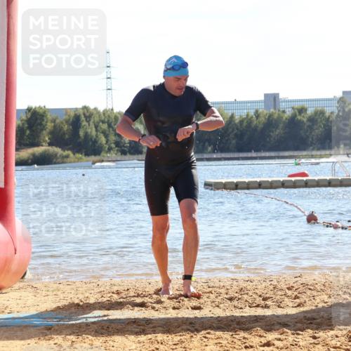 07.09.2025 - 19. Norderstedt Triathlon Luisa Fischer http://msf.ph/oto/8750308 07.09.2025 15:19:34 Schwimmen 371, 386, 1452 meine-sportfotos.de