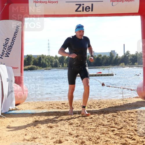 07.09.2025 - 19. Norderstedt Triathlon Luisa Fischer http://msf.ph/oto/8750321 07.09.2025 15:19:35 Schwimmen 371, 386, 1452 meine-sportfotos.de