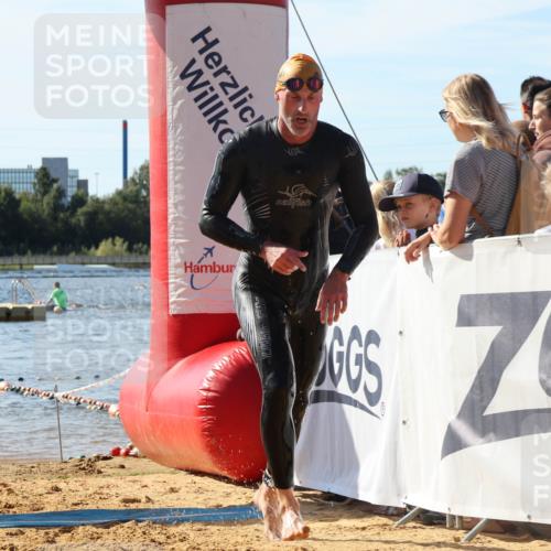 07.09.2025 - 19. Norderstedt Triathlon Luisa Fischer http://msf.ph/oto/8750325 07.09.2025 11:15:07 Schwimmen 819 meine-sportfotos.de