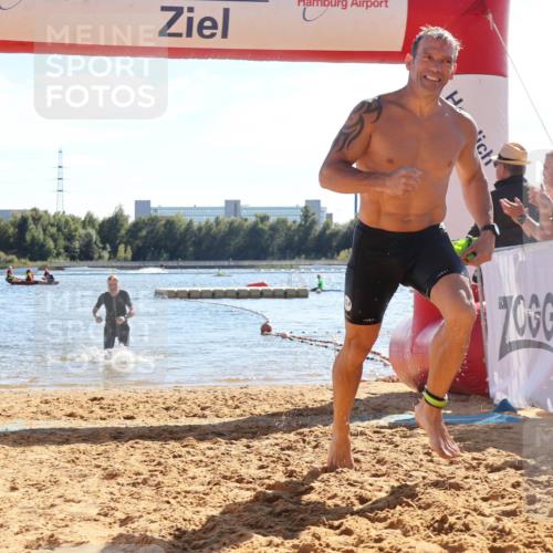 07.09.2025 - 19. Norderstedt Triathlon Luisa Fischer http://msf.ph/oto/8750389 07.09.2025 15:23:49 Schwimmen 1448 meine-sportfotos.de