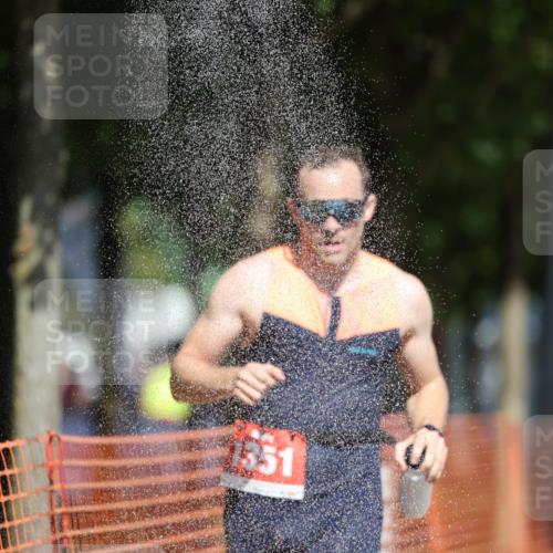 07.09.2025 - 19. Norderstedt Triathlon Michael Strokosch http://msf.ph/oto/8750402 07.09.2025 12:43:15 Laufen 818, 1294, 1351, 1379 meine-sportfotos.de