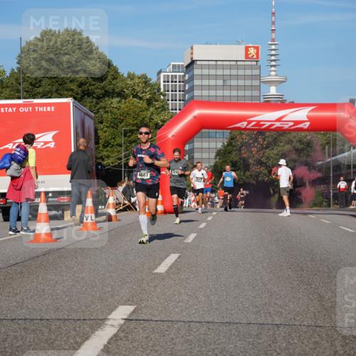 07.09.2025 - BARMER Alsterlauf Yannick Fuchs http://msf.ph/oto/8750410 07.09.2025 09:34:52 Laufen 4687 meine-sportfotos.de