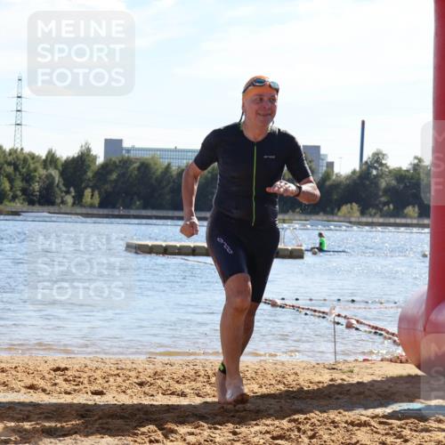 07.09.2025 - 19. Norderstedt Triathlon Luisa Fischer http://msf.ph/oto/8750418 07.09.2025 15:23:56 Schwimmen 1437, 1448 meine-sportfotos.de
