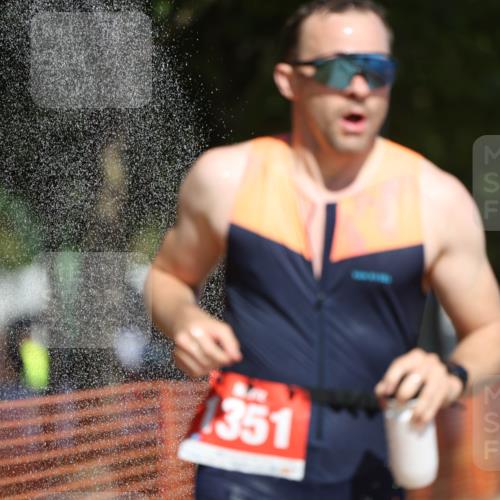 07.09.2025 - 19. Norderstedt Triathlon Michael Strokosch http://msf.ph/oto/8750436 07.09.2025 12:43:16 Laufen 818, 1294, 1351, 1379 meine-sportfotos.de