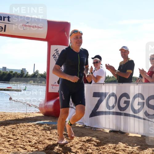 07.09.2025 - 19. Norderstedt Triathlon Luisa Fischer http://msf.ph/oto/8750437 07.09.2025 15:23:58 Schwimmen 1437, 1448 meine-sportfotos.de