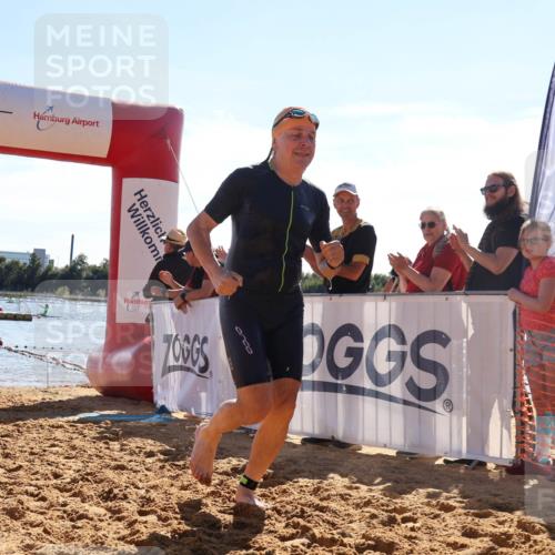 07.09.2025 - 19. Norderstedt Triathlon Luisa Fischer http://msf.ph/oto/8750439 07.09.2025 15:23:58 Schwimmen 1437, 1448 meine-sportfotos.de