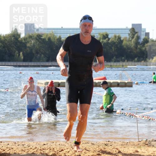07.09.2025 - 19. Norderstedt Triathlon Luisa Fischer http://msf.ph/oto/8750444 07.09.2025 11:15:49 Schwimmen 237, 768, 1258, 1333, 1348 meine-sportfotos.de