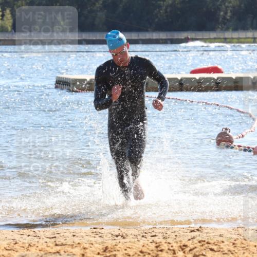 07.09.2025 - 19. Norderstedt Triathlon Luisa Fischer http://msf.ph/oto/8750449 07.09.2025 15:26:04 Schwimmen 504 meine-sportfotos.de