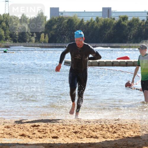 07.09.2025 - 19. Norderstedt Triathlon Luisa Fischer http://msf.ph/oto/8750457 07.09.2025 15:26:05 Schwimmen 504 meine-sportfotos.de