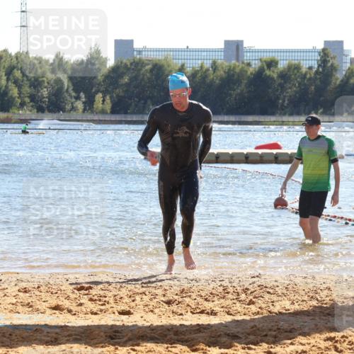 07.09.2025 - 19. Norderstedt Triathlon Luisa Fischer http://msf.ph/oto/8750466 07.09.2025 15:26:05 Schwimmen 504 meine-sportfotos.de