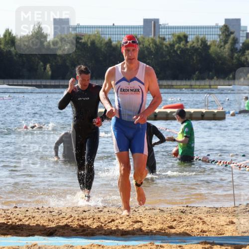 07.09.2025 - 19. Norderstedt Triathlon Luisa Fischer http://msf.ph/oto/8750491 07.09.2025 11:15:54 Schwimmen 237, 1348, 1363 meine-sportfotos.de