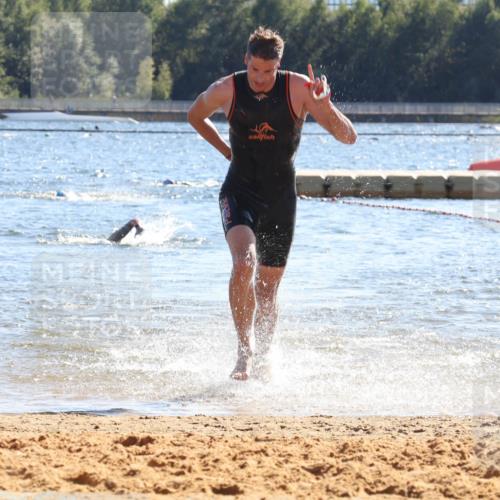 07.09.2025 - 19. Norderstedt Triathlon Luisa Fischer http://msf.ph/oto/8750507 07.09.2025 15:27:06 Schwimmen 522 meine-sportfotos.de