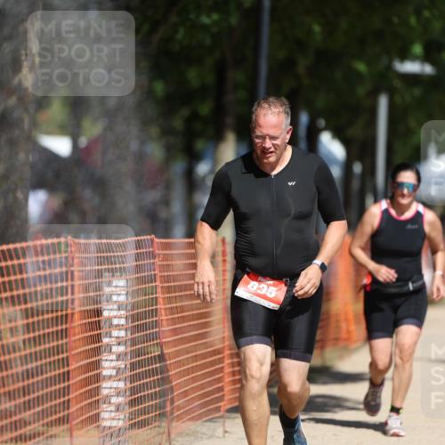 07.09.2025 - 19. Norderstedt Triathlon Michael Strokosch http://msf.ph/oto/8750509 07.09.2025 12:43:28 Laufen 835, 1268, 1380 meine-sportfotos.de
